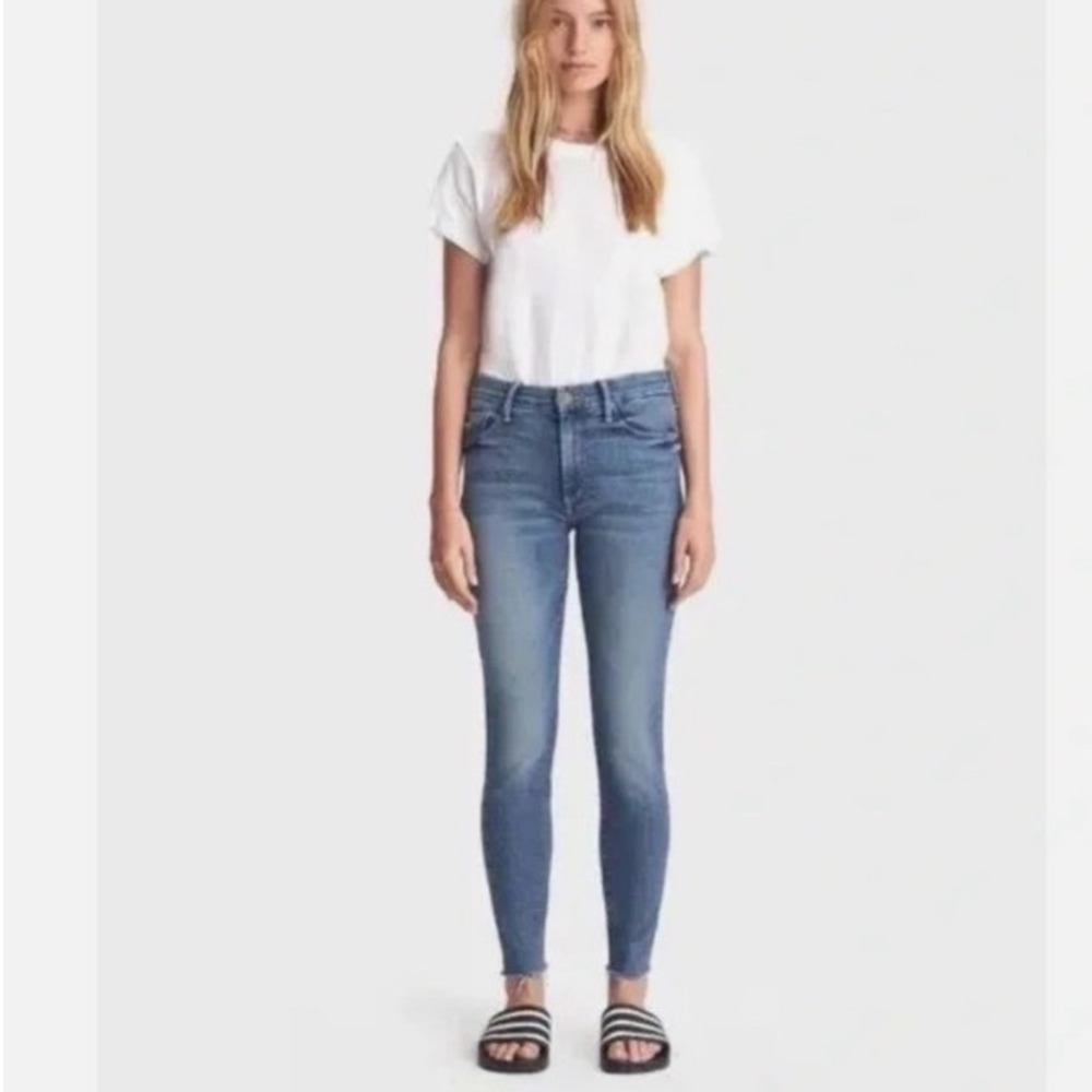 Mother High Waisted Looker Ankle Fray Jeans In Hop On Hop Off size 28